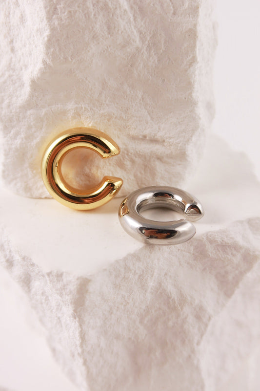 Earcuff Mini Bold Statement – Elegancia Moderna y Impactante
