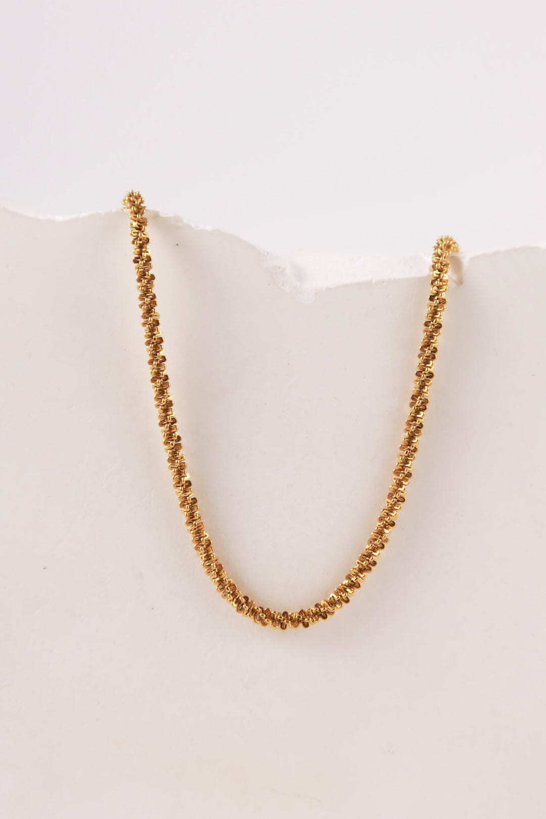 Collar elegante y refinado