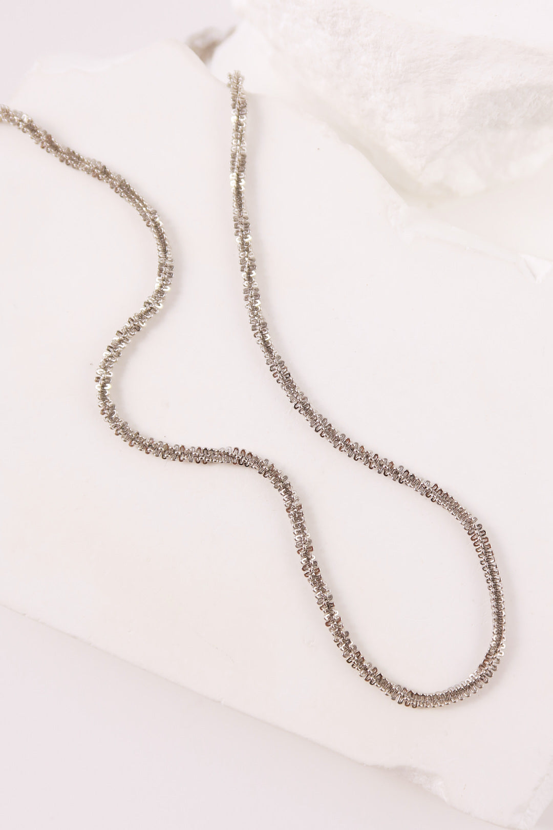 Collar elegante y refinado