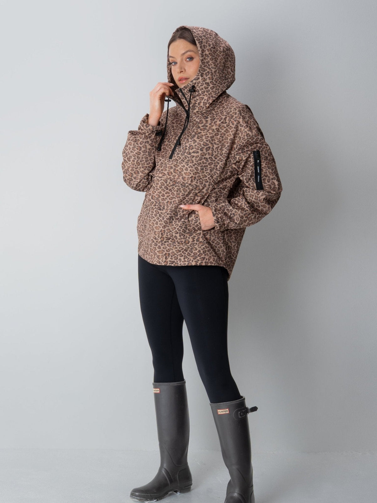 Sudadera impermeable con capucha y estampado de leopardo de corte holgado STM-TEX™
