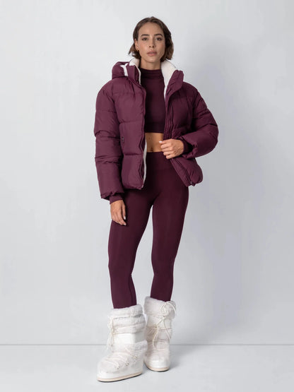 Chaqueta acolchada corta clásica WarmCore™ con capucha desmontable